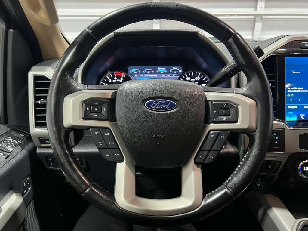 Ford F-350 SD Lariat Crew Cab Long Bed DRW 4WD 2022