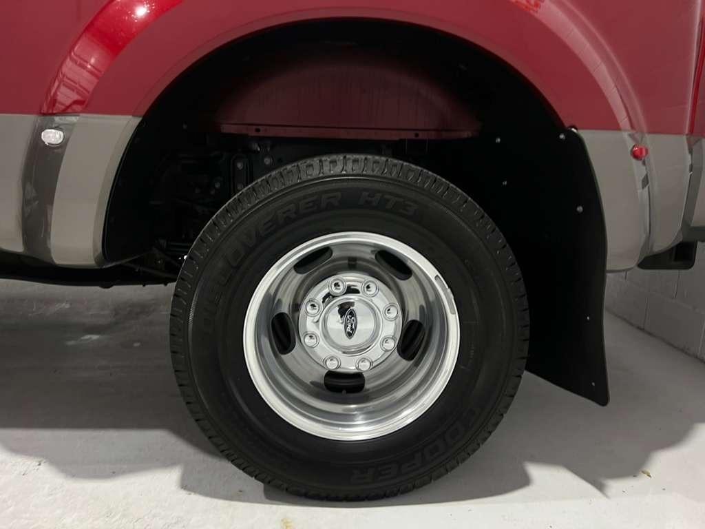 Ford F-350 SD Lariat Crew Cab Long Bed DRW 4WD 2022