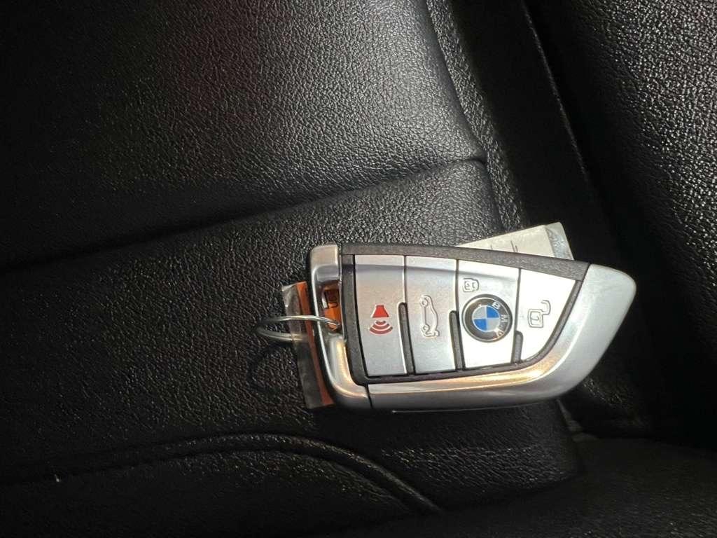 BMW 3-Series 330i xDrive 2020