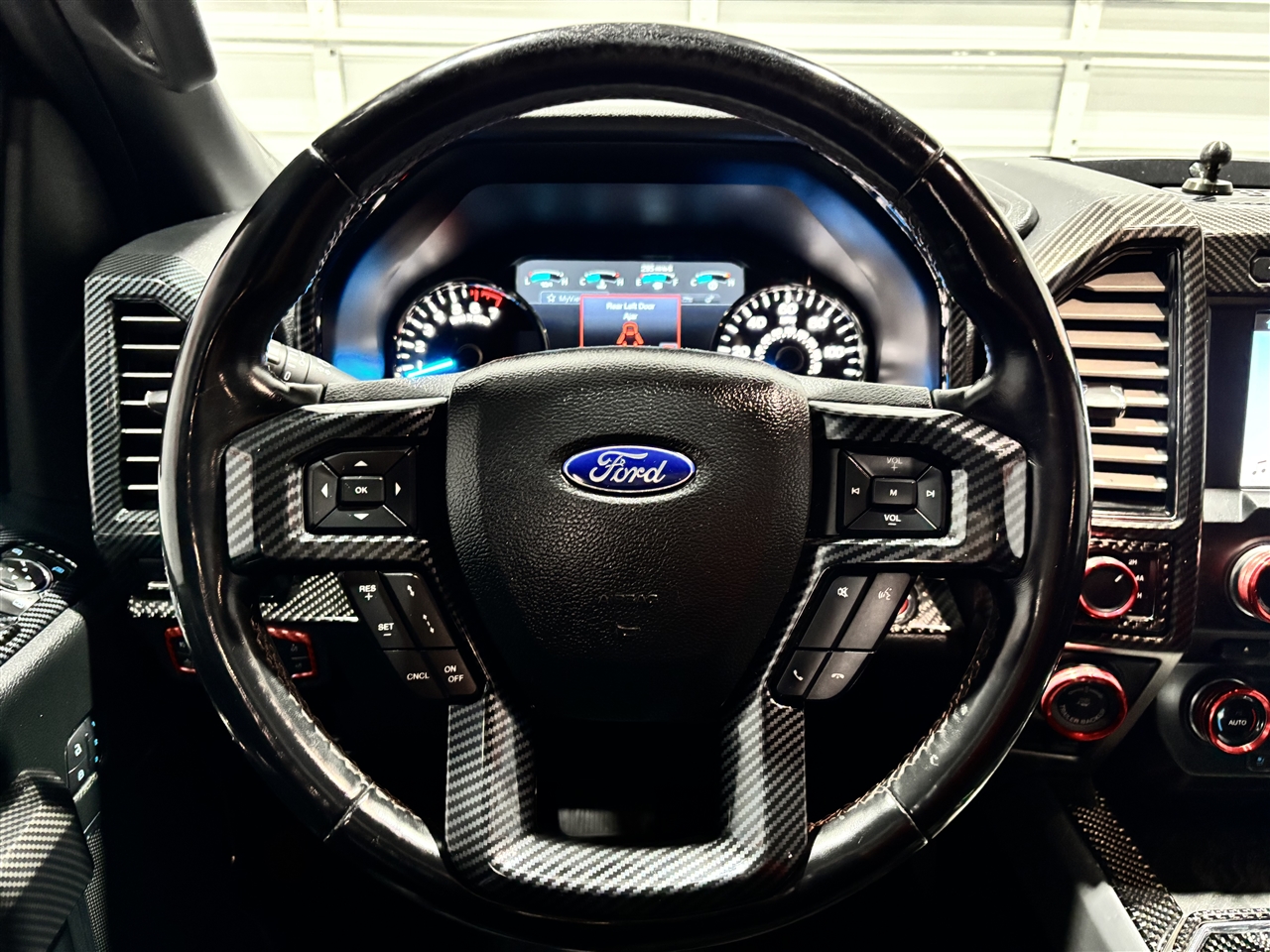 Ford F-150 Platinum SuperCrew 5.5-ft. Bed 4WD 2018