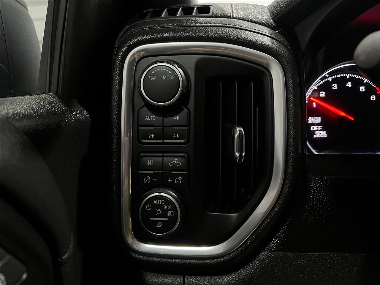 Chevrolet Silverado 1500 LT Trail Boss Crew Cab 4WD 2021