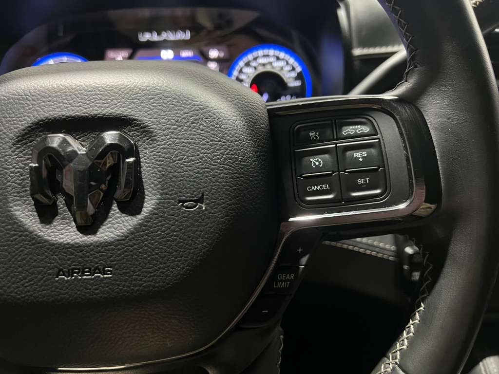 RAM 2500 Limited Mega Cab 4WD 2022