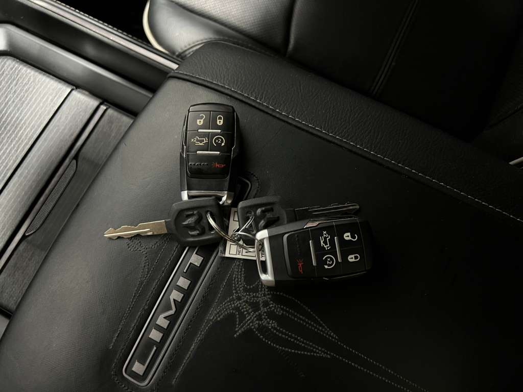 RAM 2500 Limited Mega Cab 4WD 2022