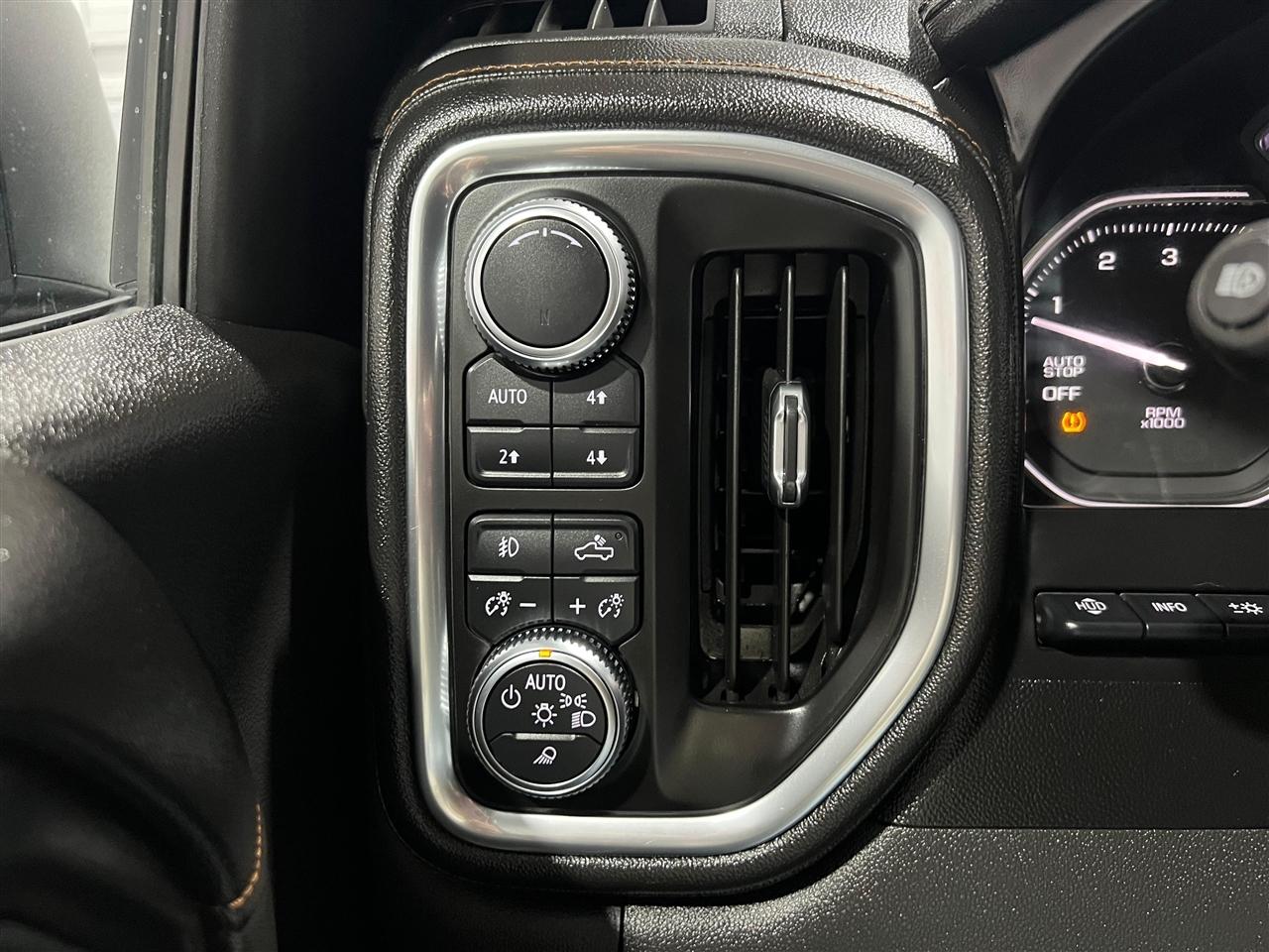 GMC Sierra 1500 AT4 Crew Cab Long Box 4WD 2019