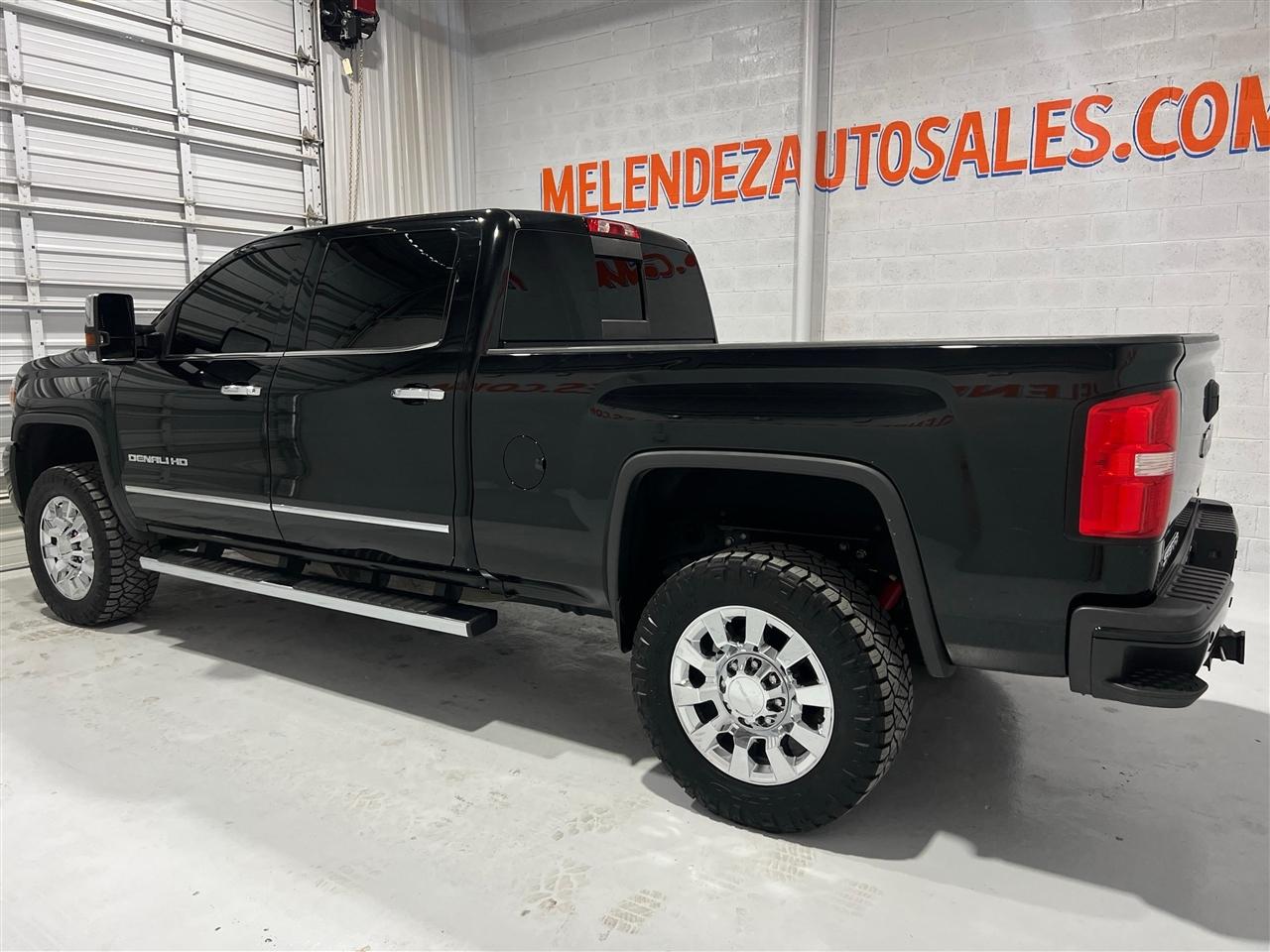 GMC Sierra 2500HD Denali Crew Cab 4WD 2018