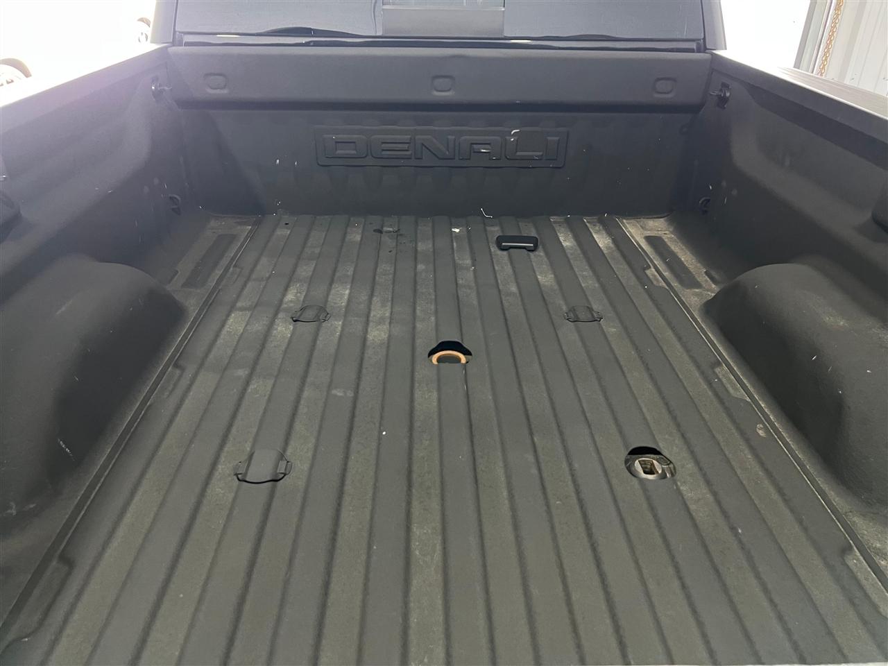 GMC Sierra 2500HD Denali Crew Cab 4WD 2018