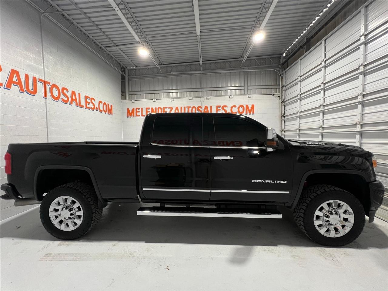 GMC Sierra 2500HD Denali Crew Cab 4WD 2018