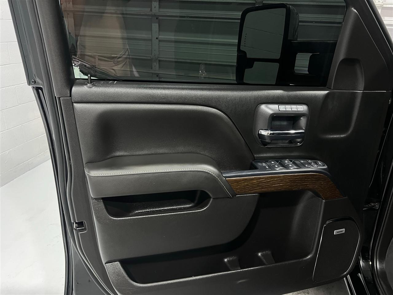 GMC Sierra 2500HD Denali Crew Cab 4WD 2018