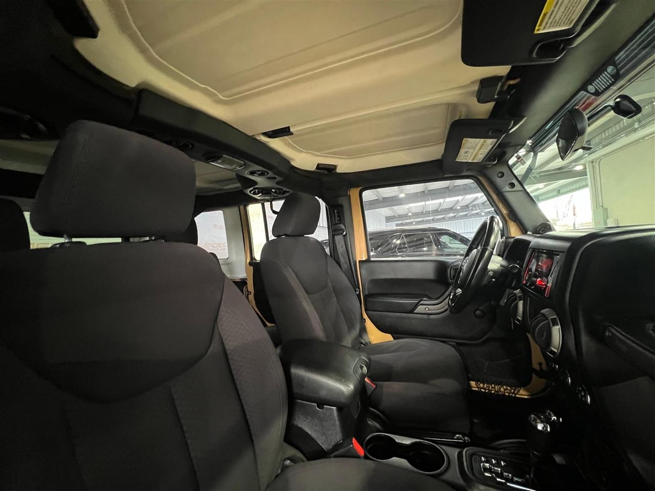 Jeep Wrangler Unlimited Sport 4WD 2013