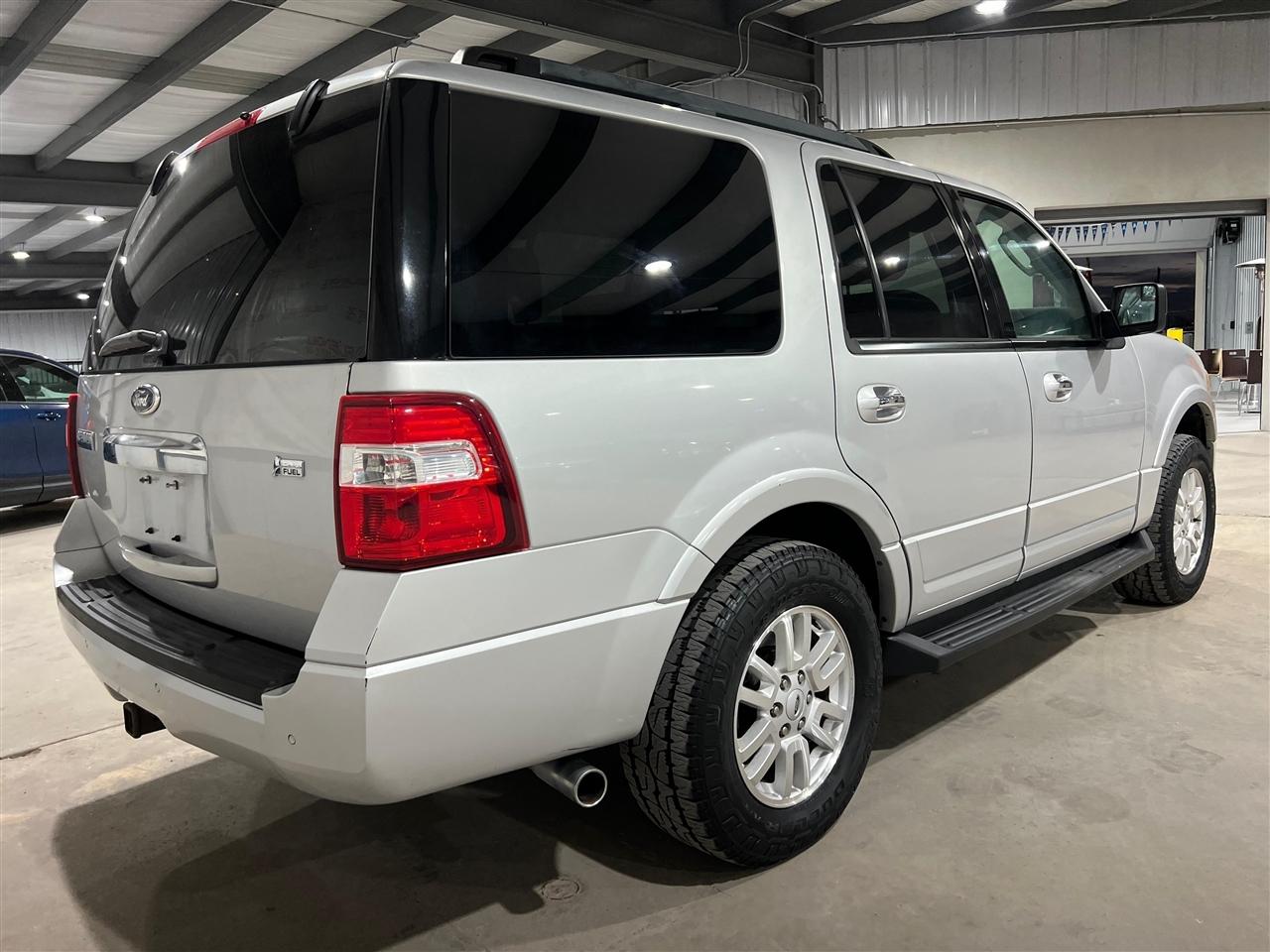 Ford Expedition XLT 4WD 2013