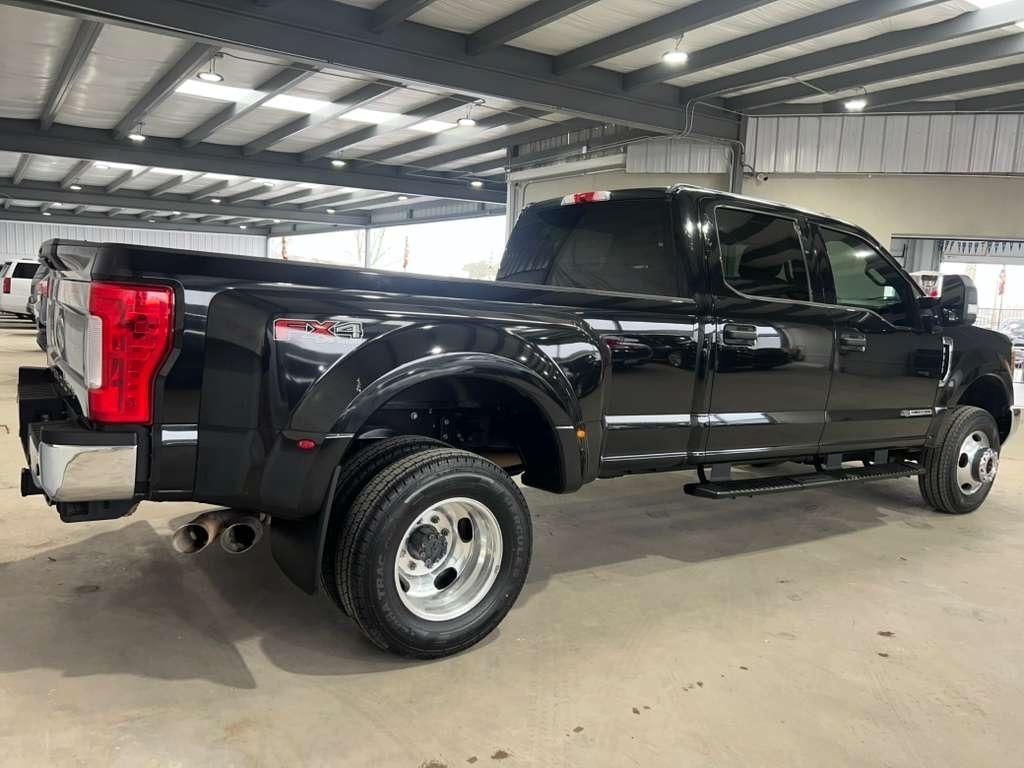 Ford F-350 SD XLT Crew Cab Long Bed DRW 4WD 2019