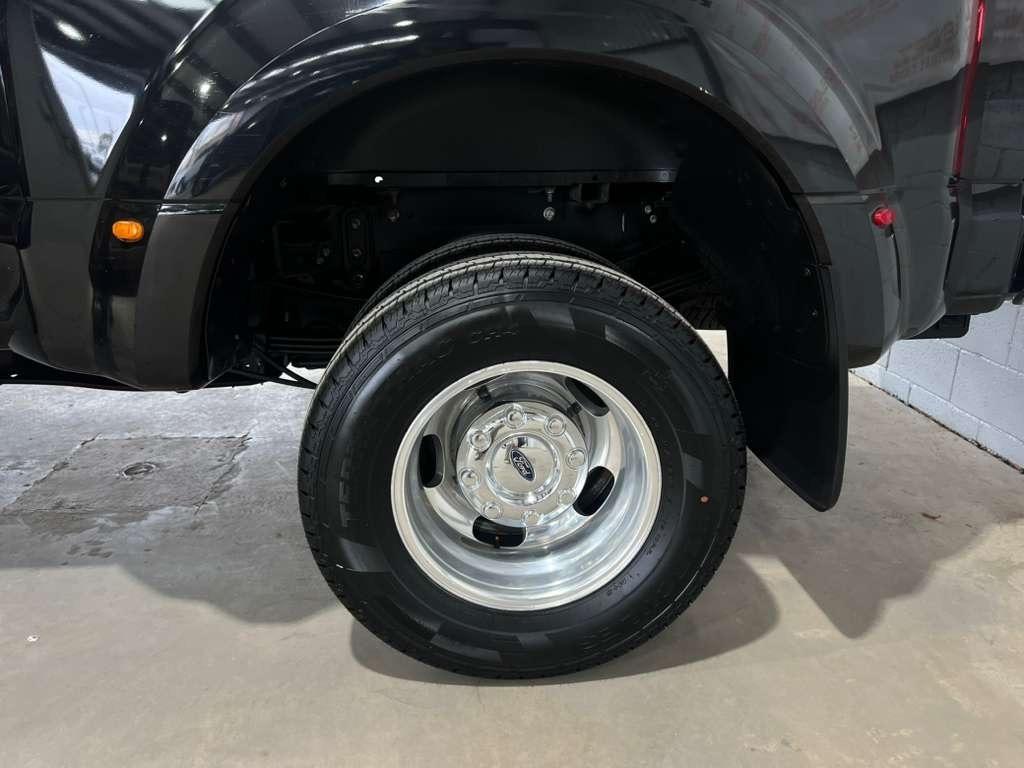 Ford F-350 SD XLT Crew Cab Long Bed DRW 4WD 2019