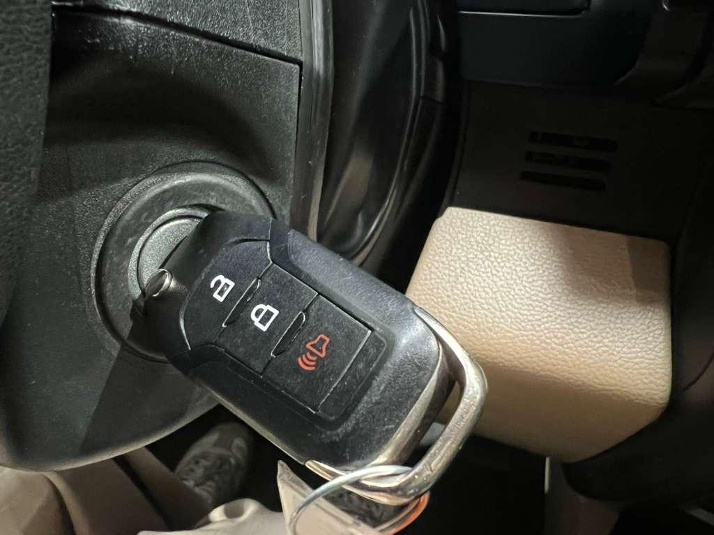 Ford F-350 SD XLT Crew Cab Long Bed DRW 4WD 2019