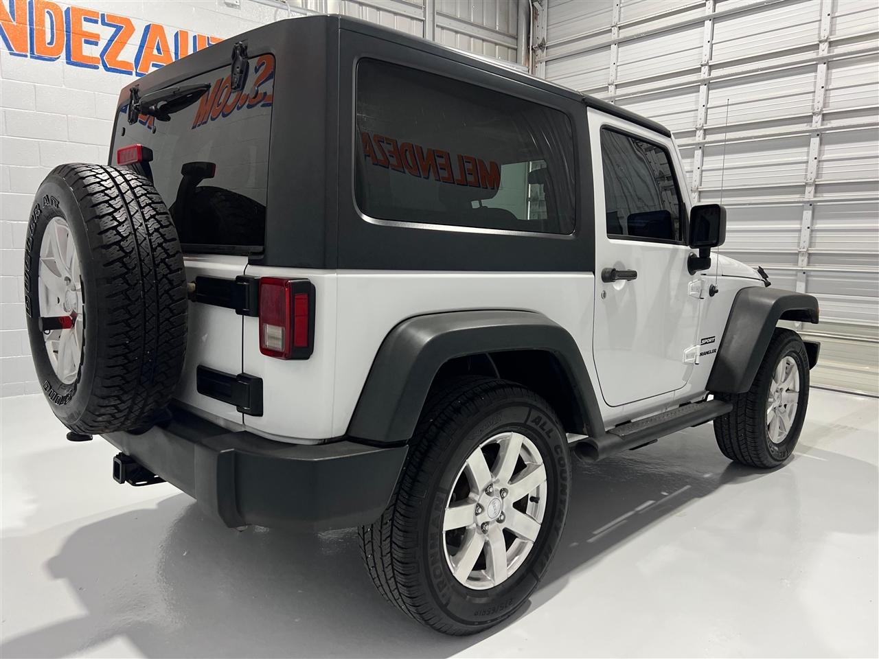 Jeep Wrangler Sport 4WD 2014