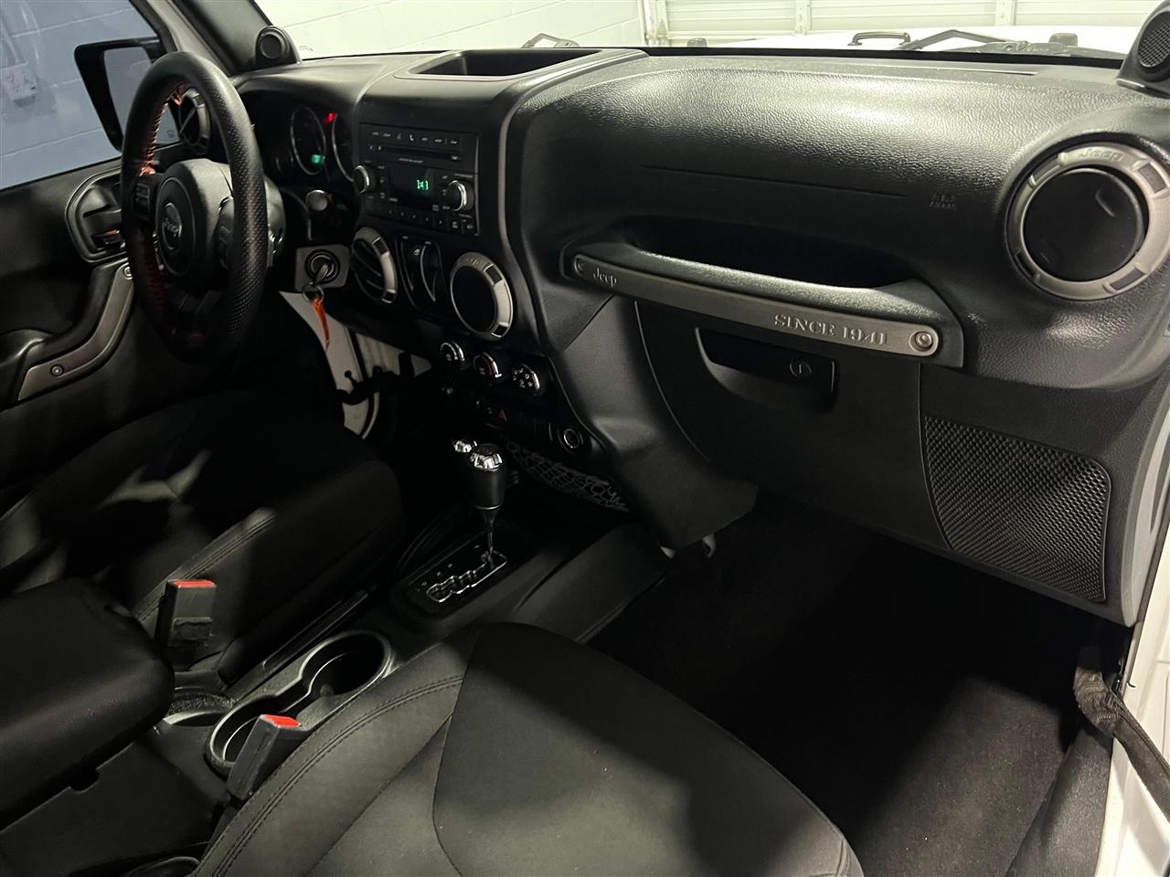 Jeep Wrangler Sport 4WD 2014