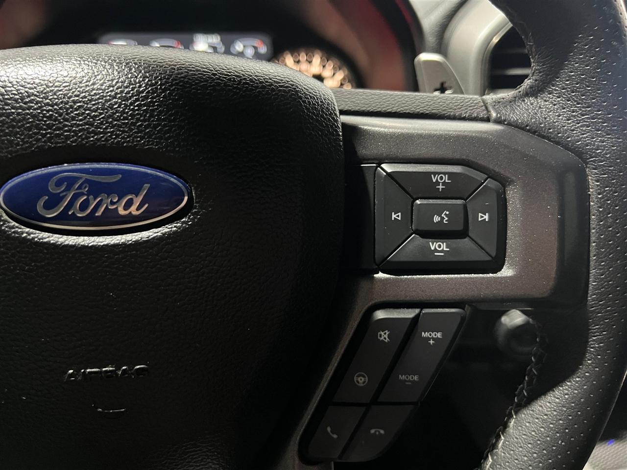 Ford F-150 Raptor SuperCrew 4WD 2018