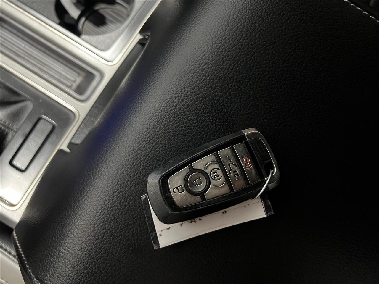 Ford F-150 Raptor SuperCrew 4WD 2018