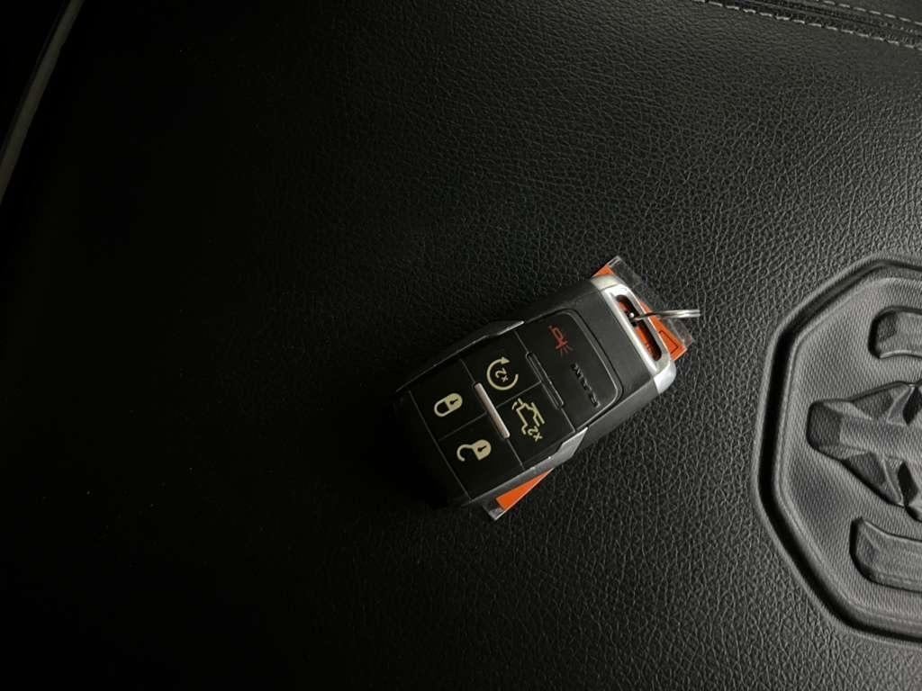 RAM 3500 Laramie Crew Cab LWB 4WD DRW 2021