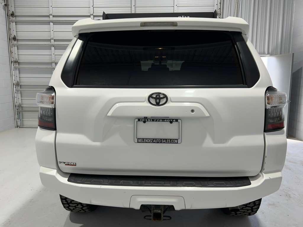 Toyota 4Runner SR5 4WD 2016