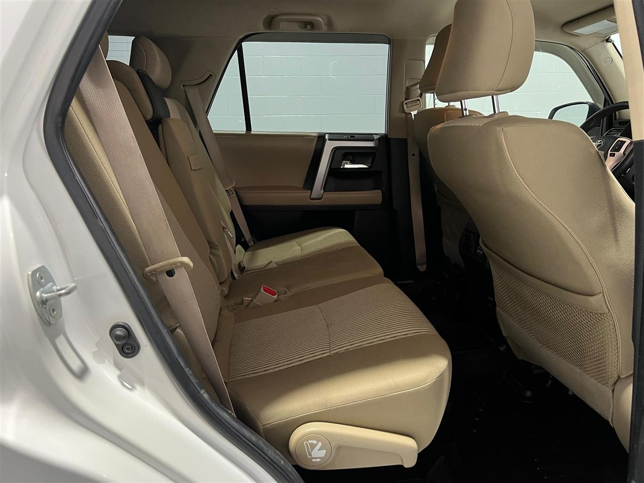 Toyota 4Runner SR5 4WD 2016