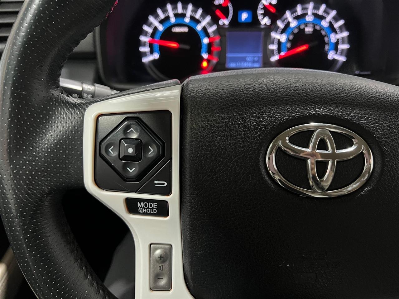 Toyota 4Runner SR5 4WD 2016