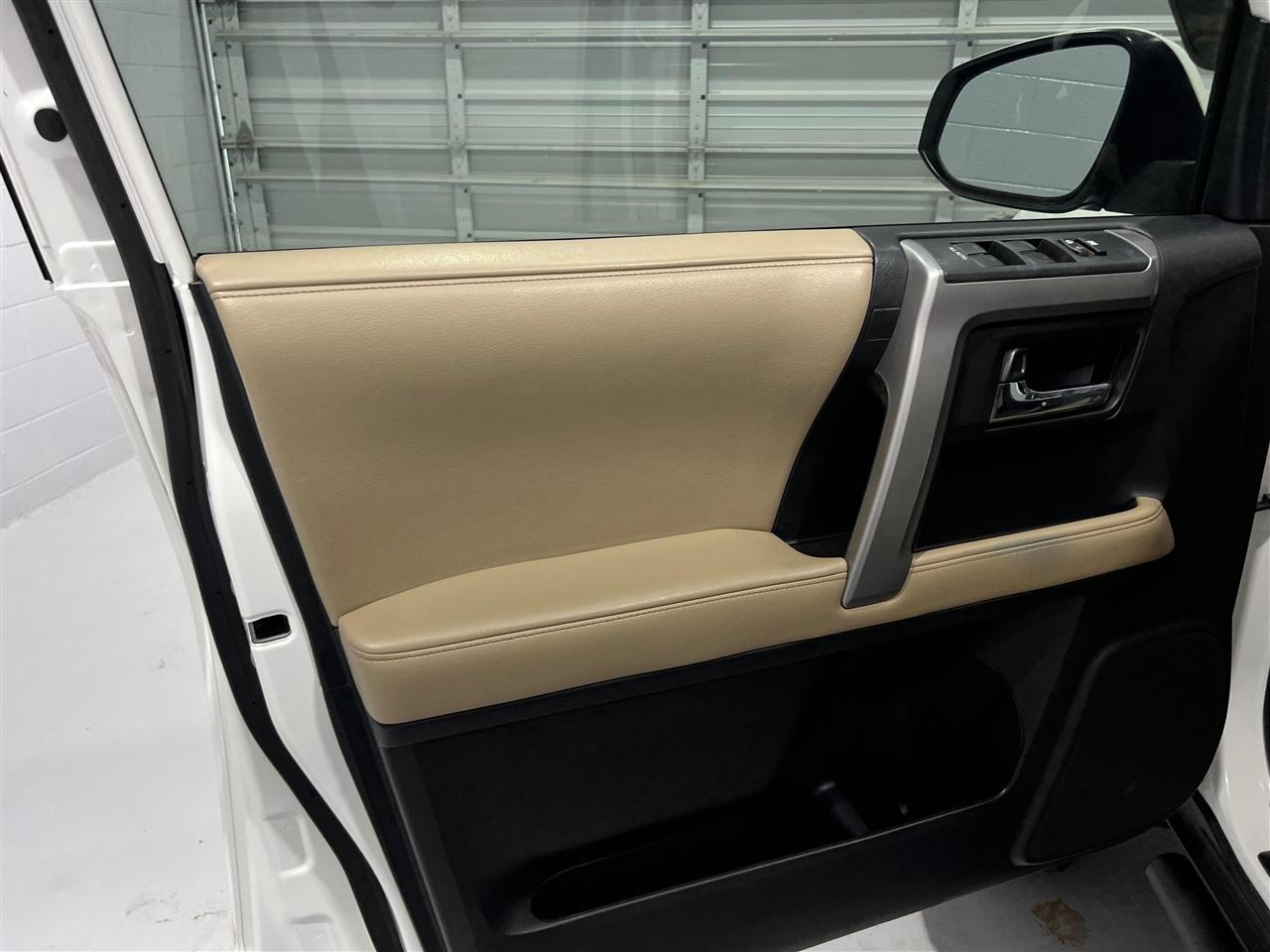 Toyota 4Runner SR5 4WD 2016