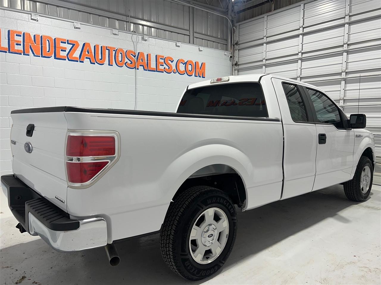 Ford F-150 XLT SuperCab 8-ft. Bed 2WD 2014
