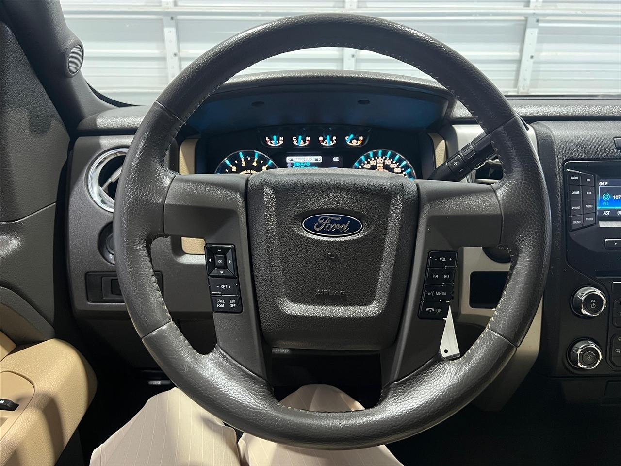 Ford F-150 XLT SuperCab 8-ft. Bed 2WD 2014