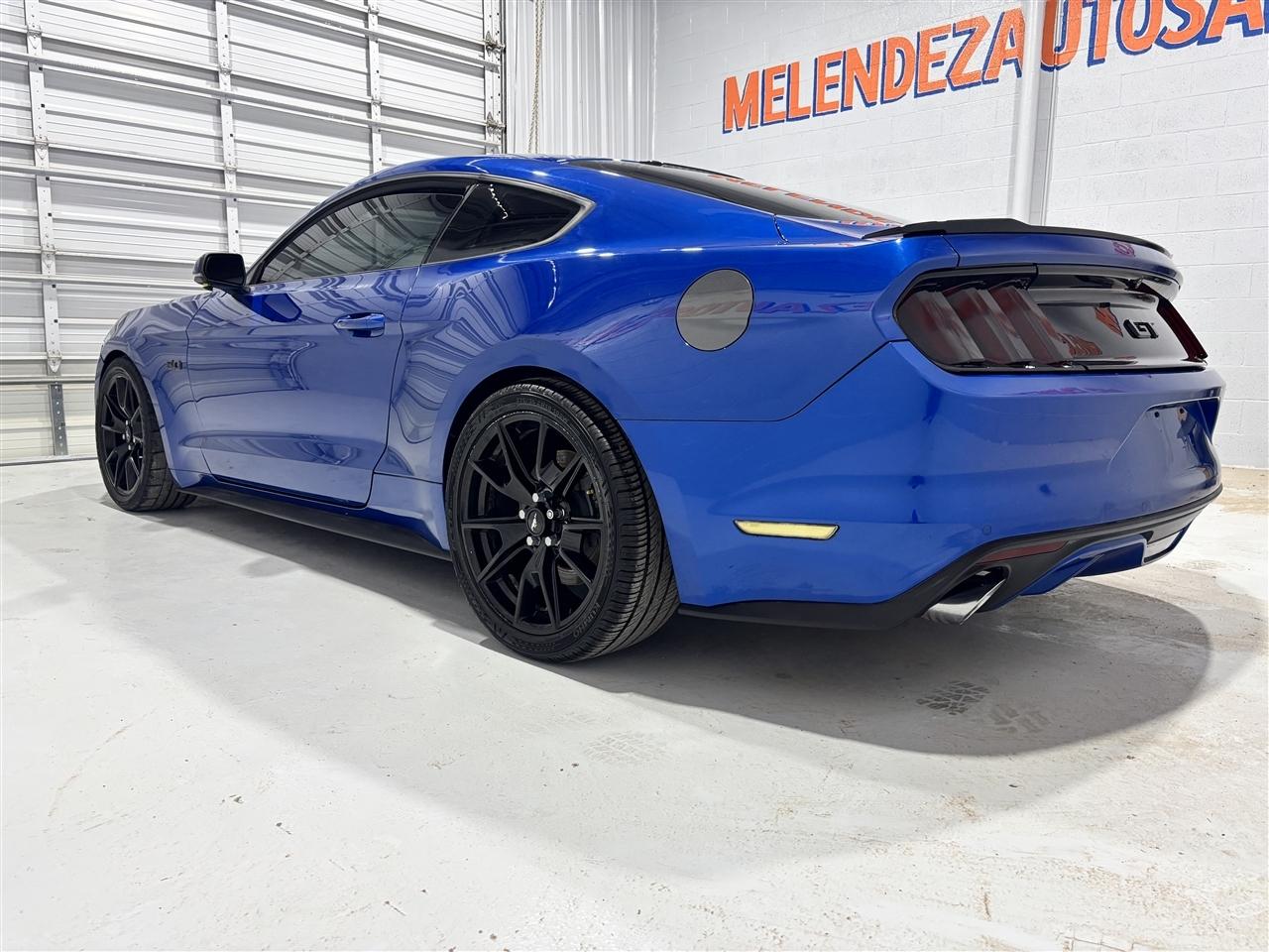 Ford Mustang GT Premium Coupe 2017