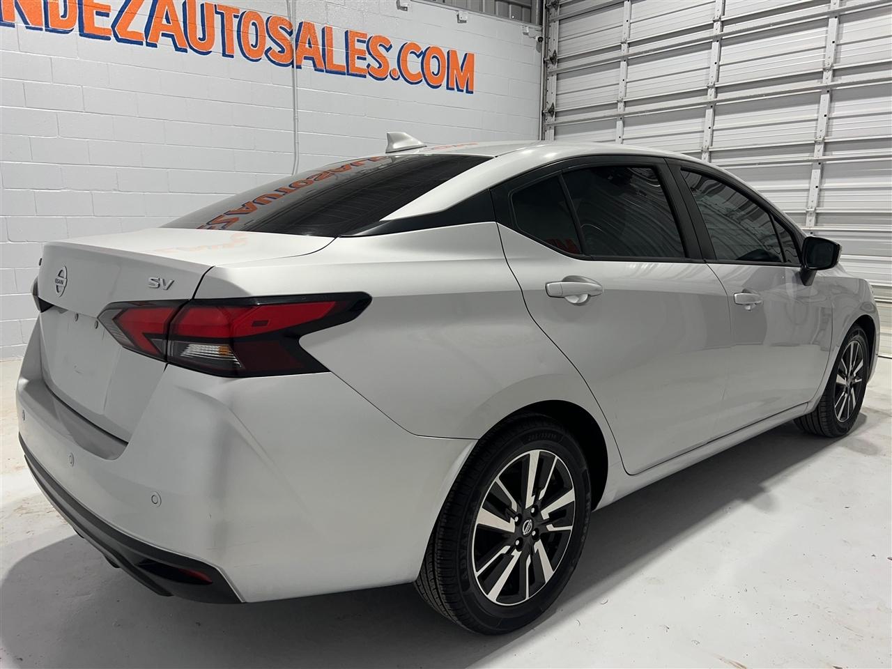 Nissan Versa SV 2021