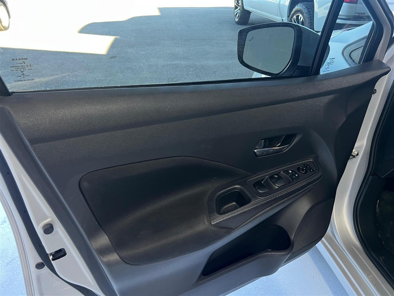 Nissan Versa SV 2021