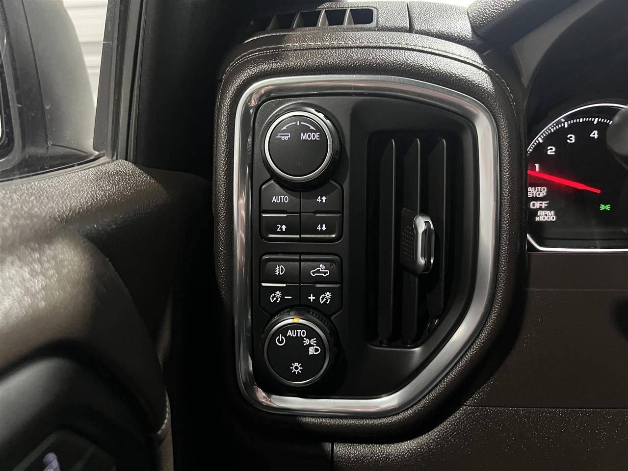 Chevrolet Silverado 1500 RST Crew Cab 4WD 2021