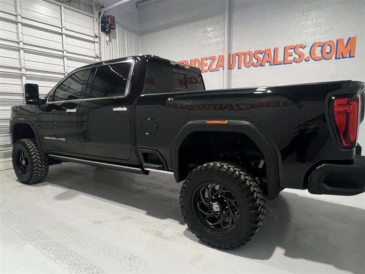 GMC Sierra 2500HD Denali Crew Cab 4WD 2021