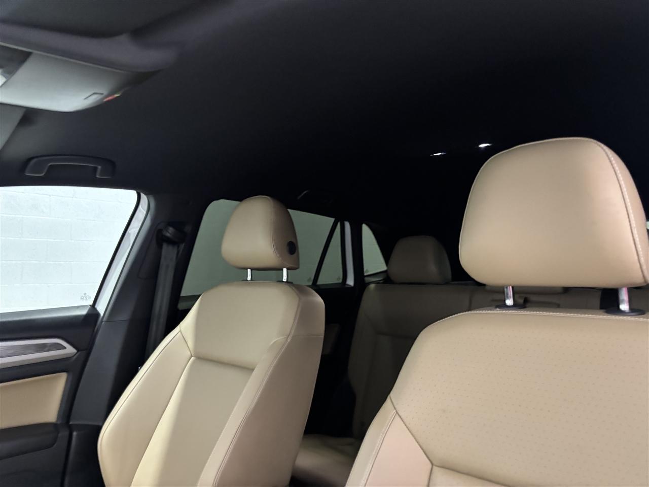 Volkswagen Atlas Cross Sport V6 SE w/Technology 2020