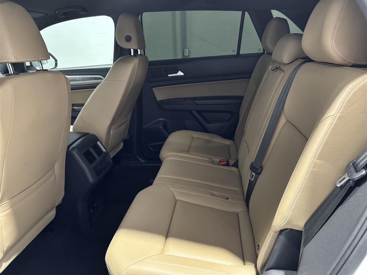 Volkswagen Atlas Cross Sport V6 SE w/Technology 2020