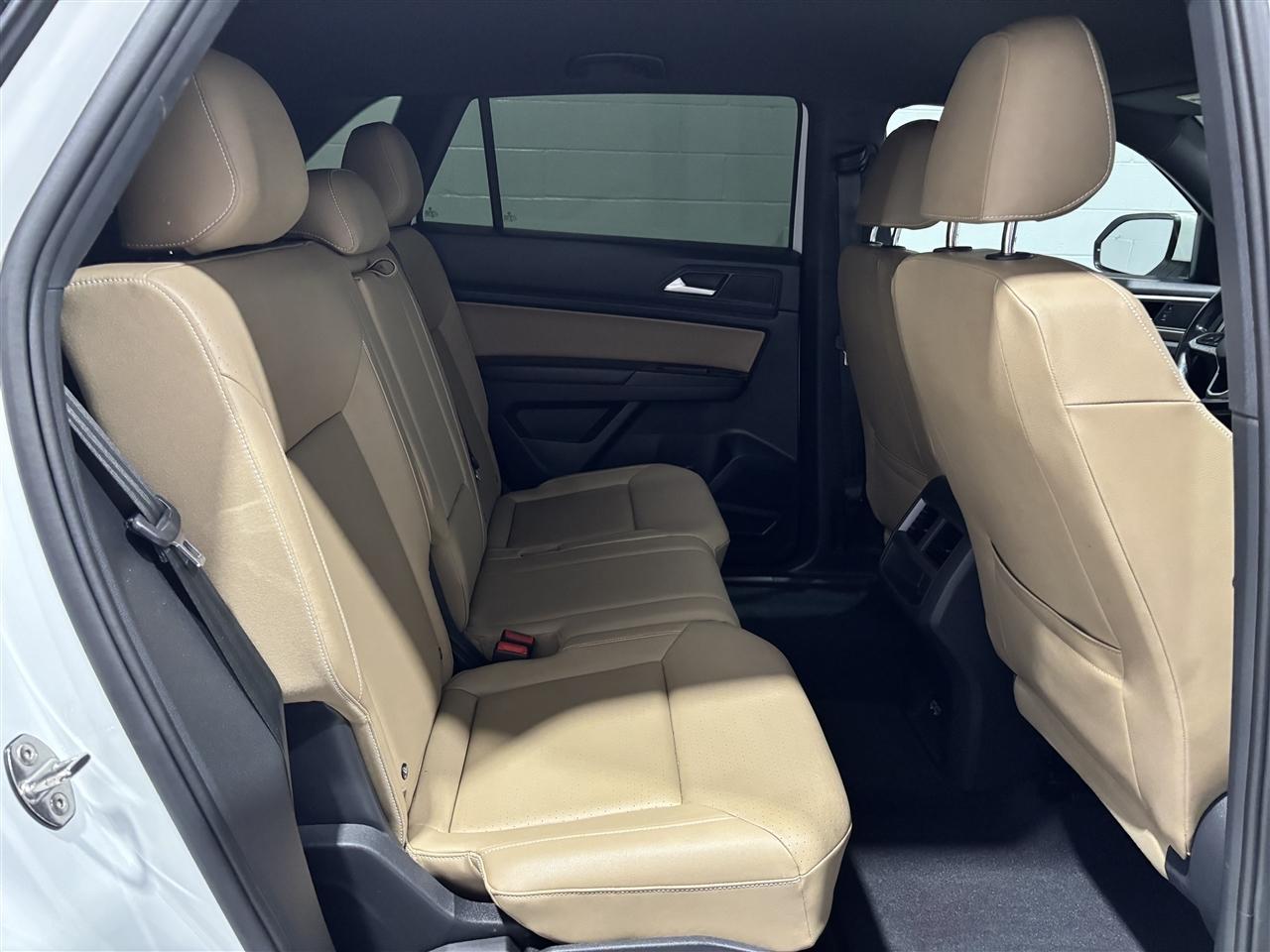 Volkswagen Atlas Cross Sport V6 SE w/Technology 2020