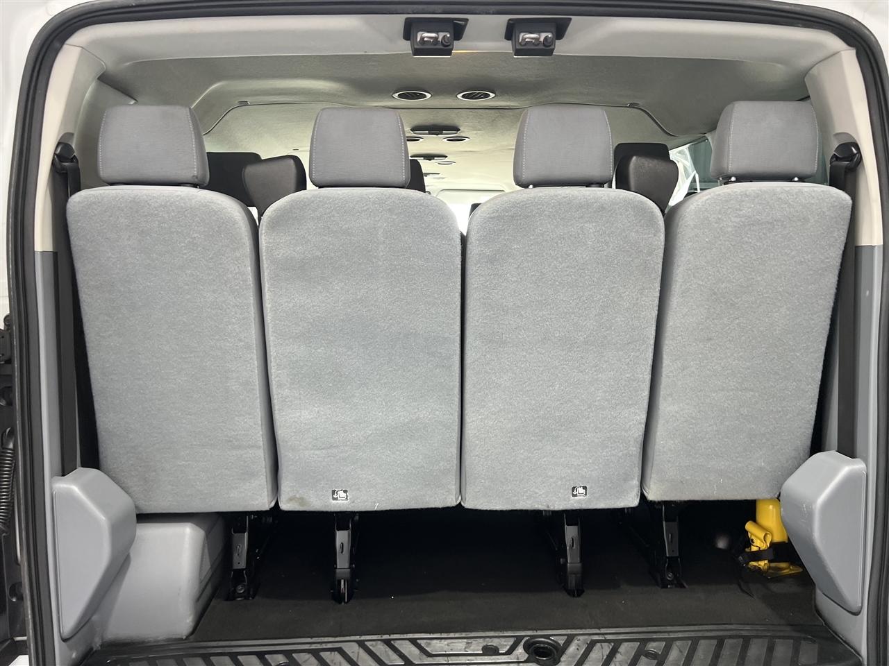 Ford Transit 350 Wagon Low Roof XLT w/Sliding Pass. 148-in. WB 2019