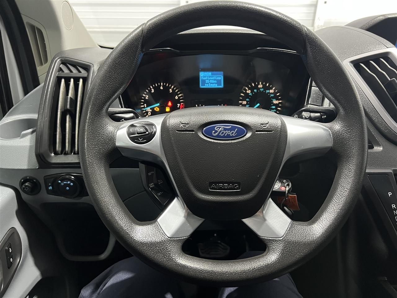 Ford Transit 350 Wagon Low Roof XLT w/Sliding Pass. 148-in. WB 2019