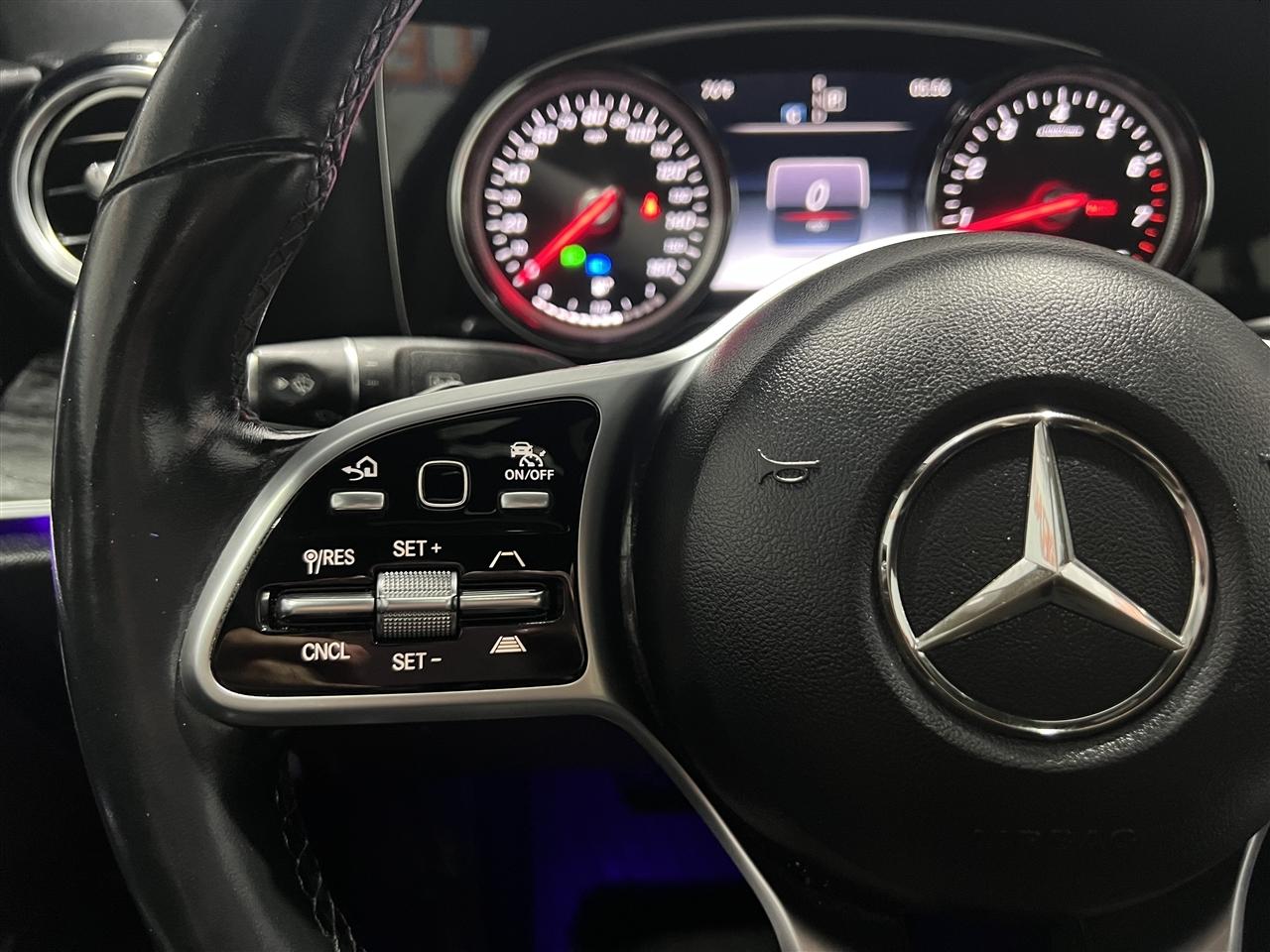 Mercedes-Benz E-Class E300 Luxury 4MATIC Sedan 2019