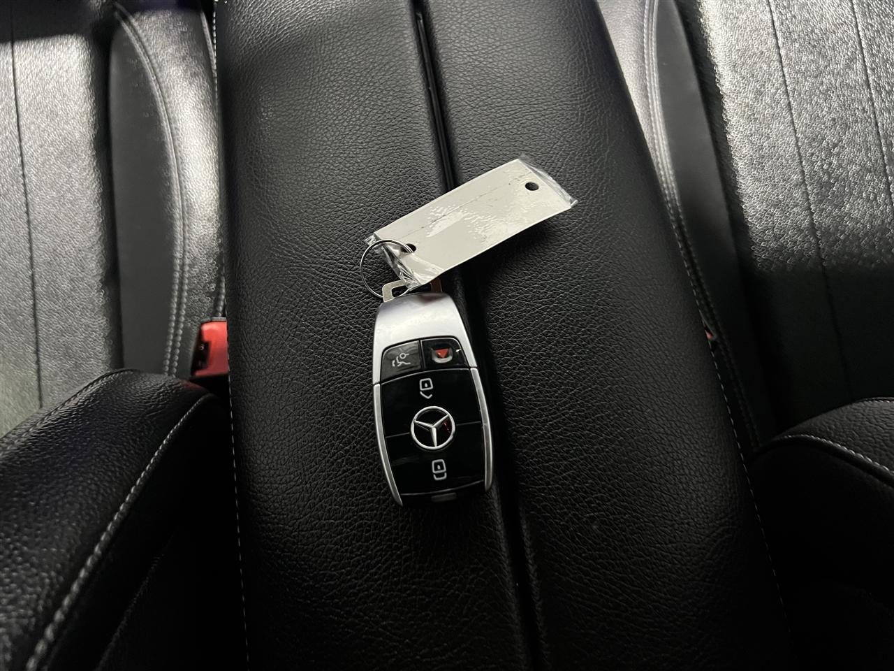 Mercedes-Benz E-Class E300 Luxury 4MATIC Sedan 2019