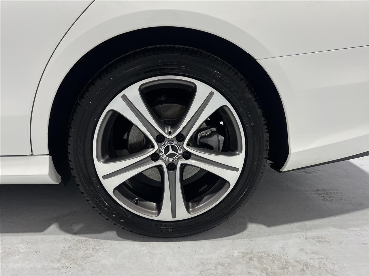 Mercedes-Benz E-Class E300 Luxury 4MATIC Sedan 2019