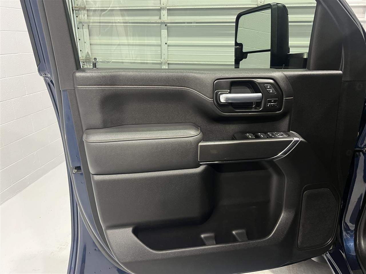 GMC Sierra 2500HD AT4 Crew Cab 4WD 2022