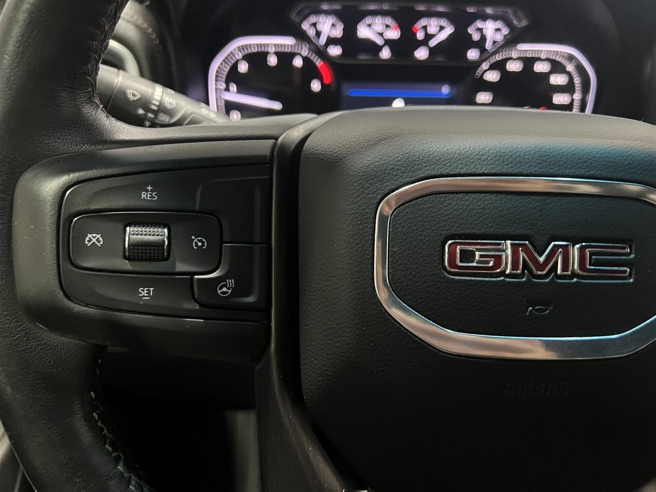 GMC Sierra 2500HD AT4 Crew Cab 4WD 2022