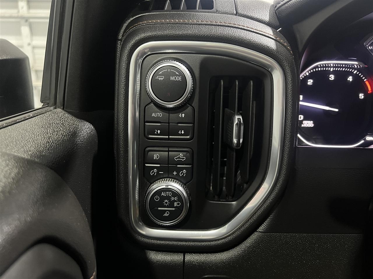 GMC Sierra 2500HD AT4 Crew Cab 4WD 2022