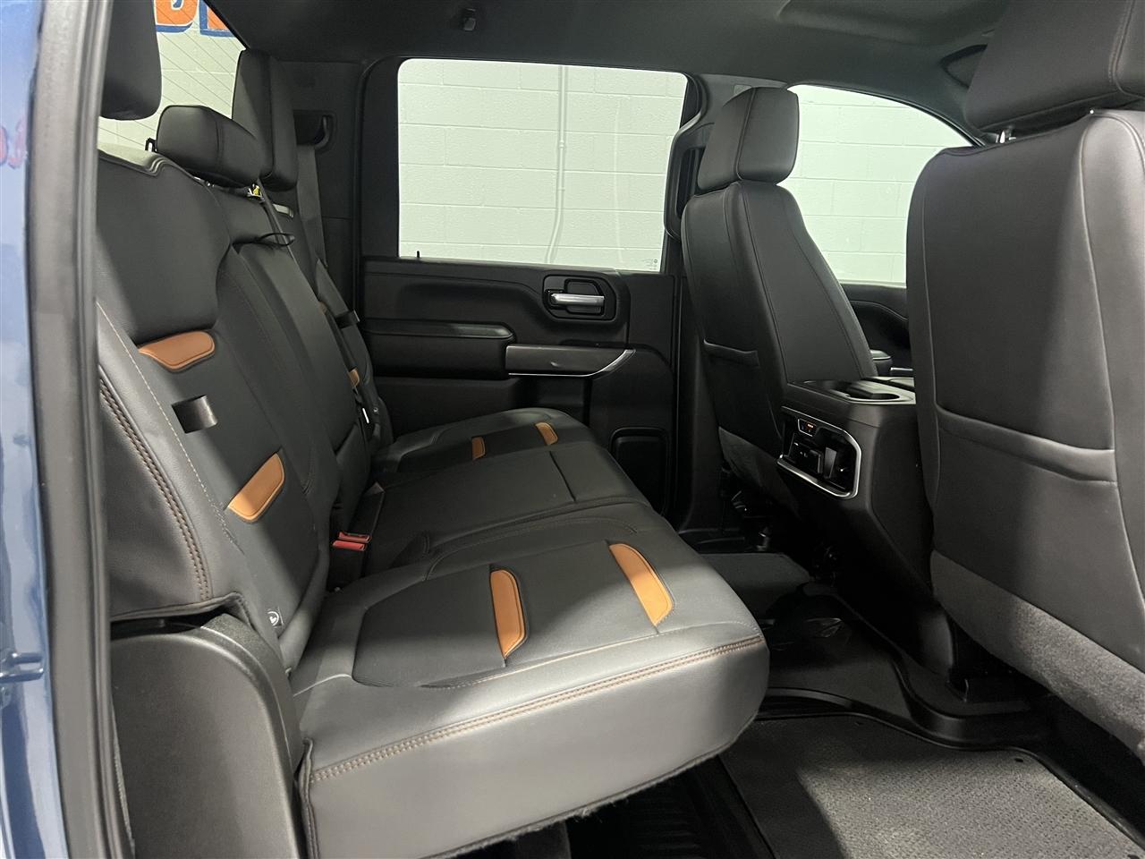 GMC Sierra 2500HD AT4 Crew Cab 4WD 2022