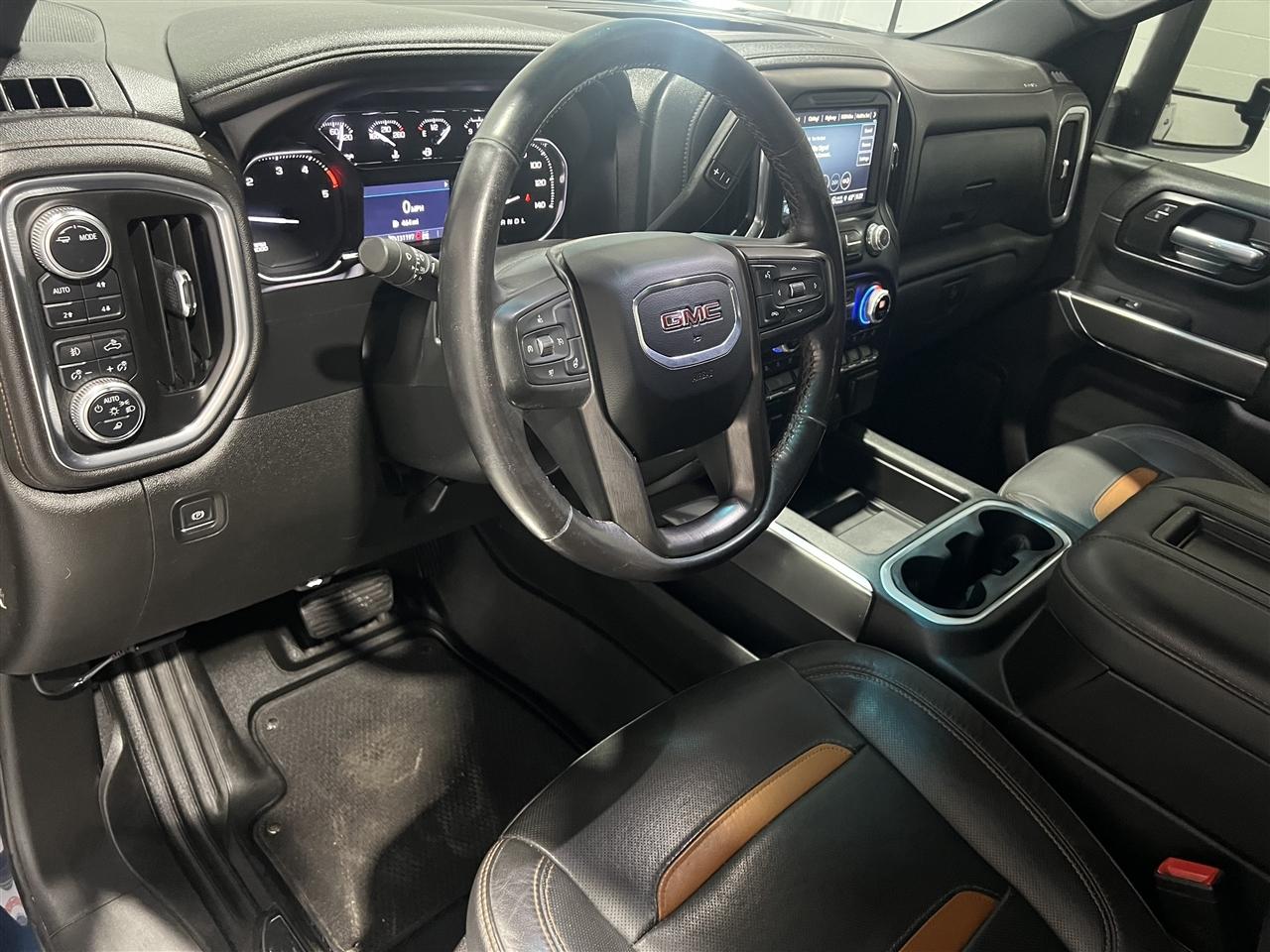 GMC Sierra 2500HD AT4 Crew Cab 4WD 2022