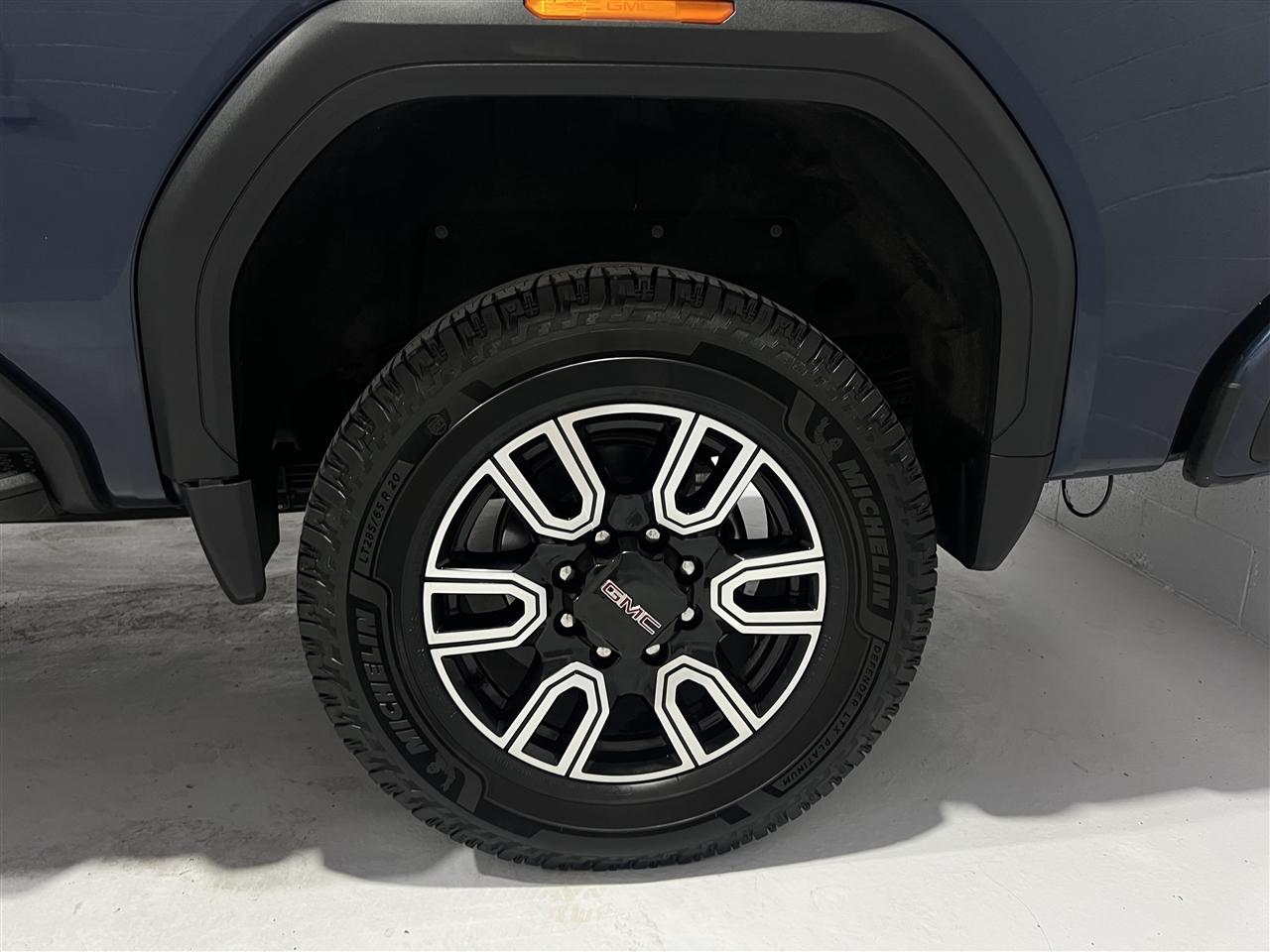 GMC Sierra 2500HD AT4 Crew Cab 4WD 2022