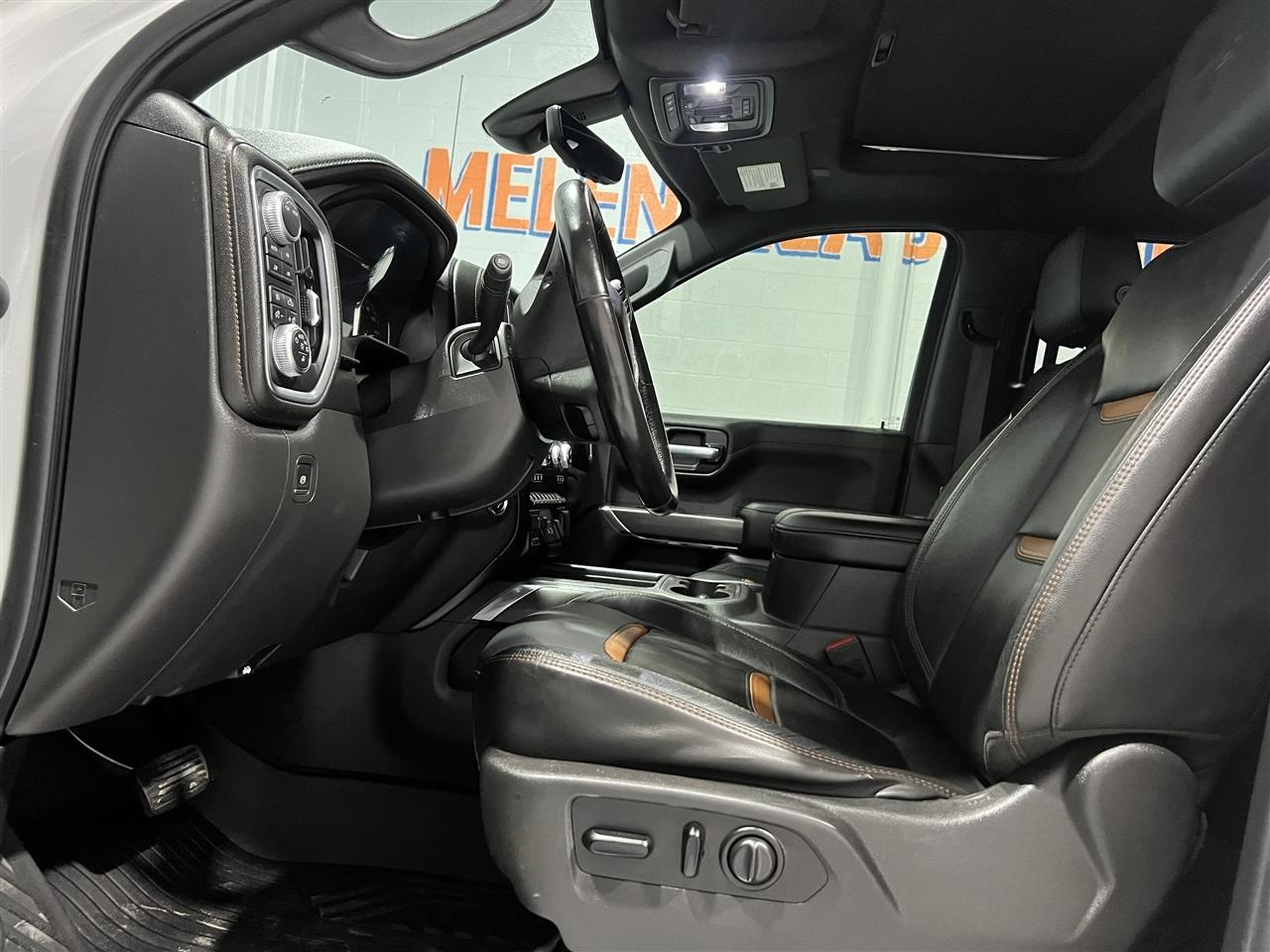 GMC Sierra 1500 AT4 Crew Cab Long Box 4WD 2020