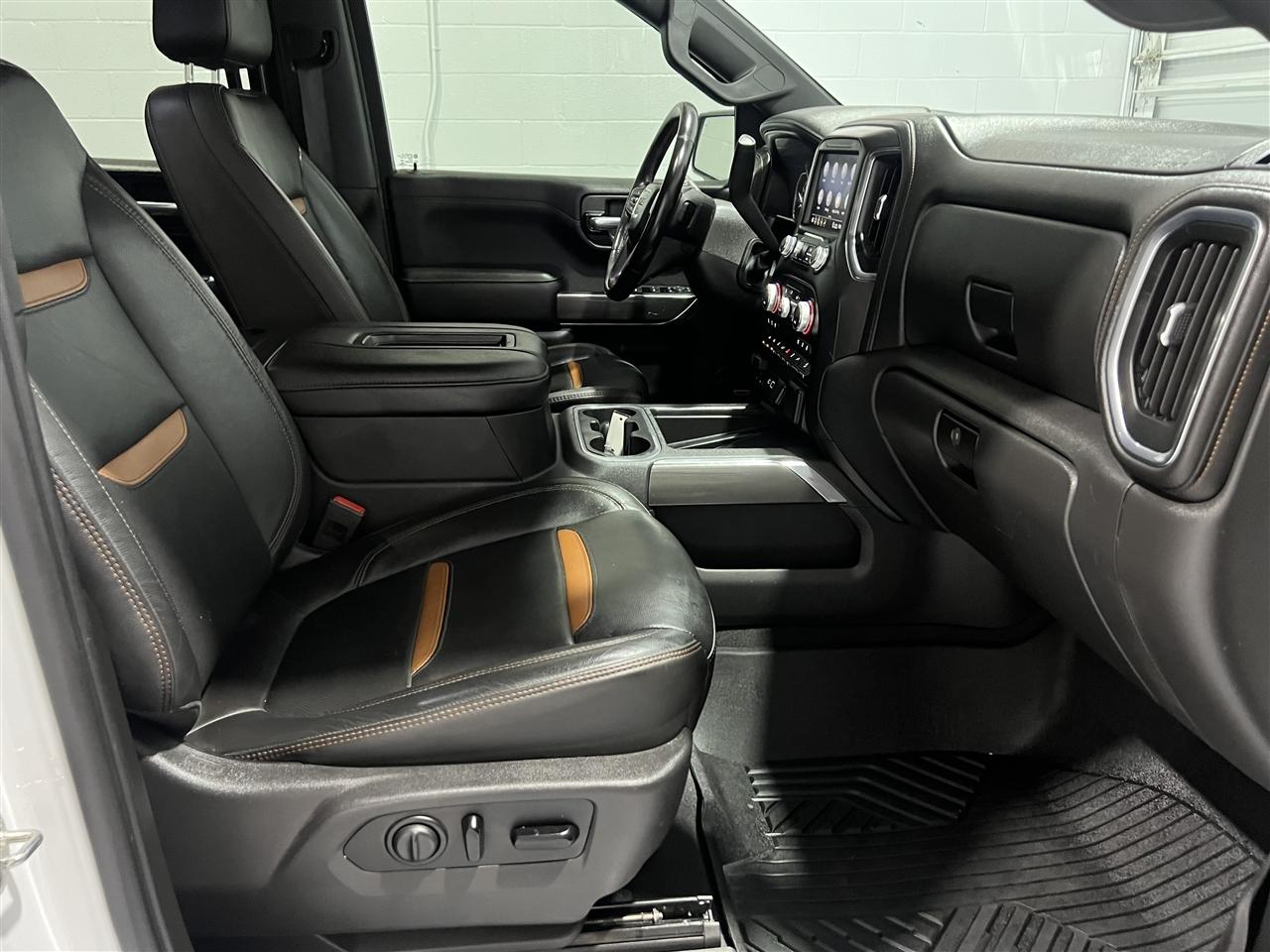 GMC Sierra 1500 AT4 Crew Cab Long Box 4WD 2020