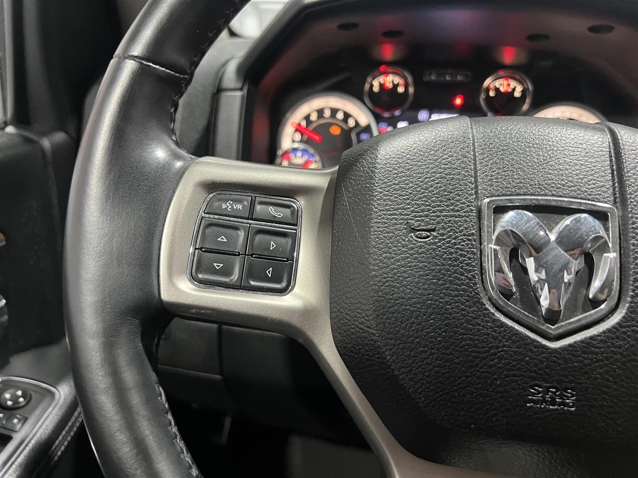 RAM 2500 Laramie Crew Cab SWB 4WD 2017